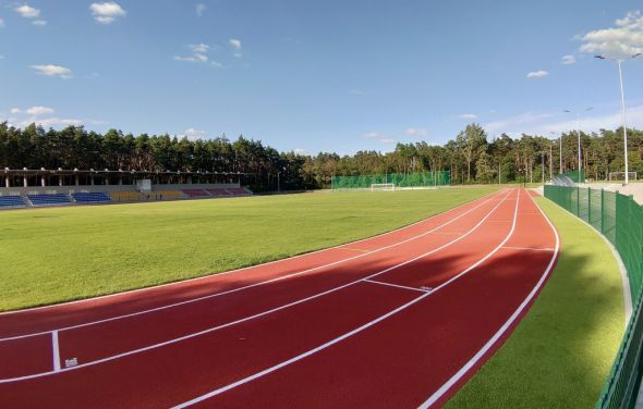 Zakończyła się przebudowa boiska piłkarskiego i bieżni lekkoatletycznej Miejskiego Ośrodka Sportu i Rekreacji w Radziejowie